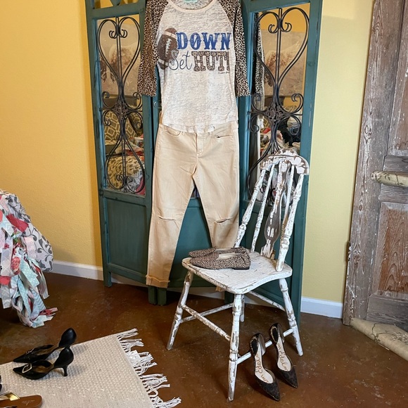 Sneak Peek mid rise skinny jeans only - Picture 8 of 9